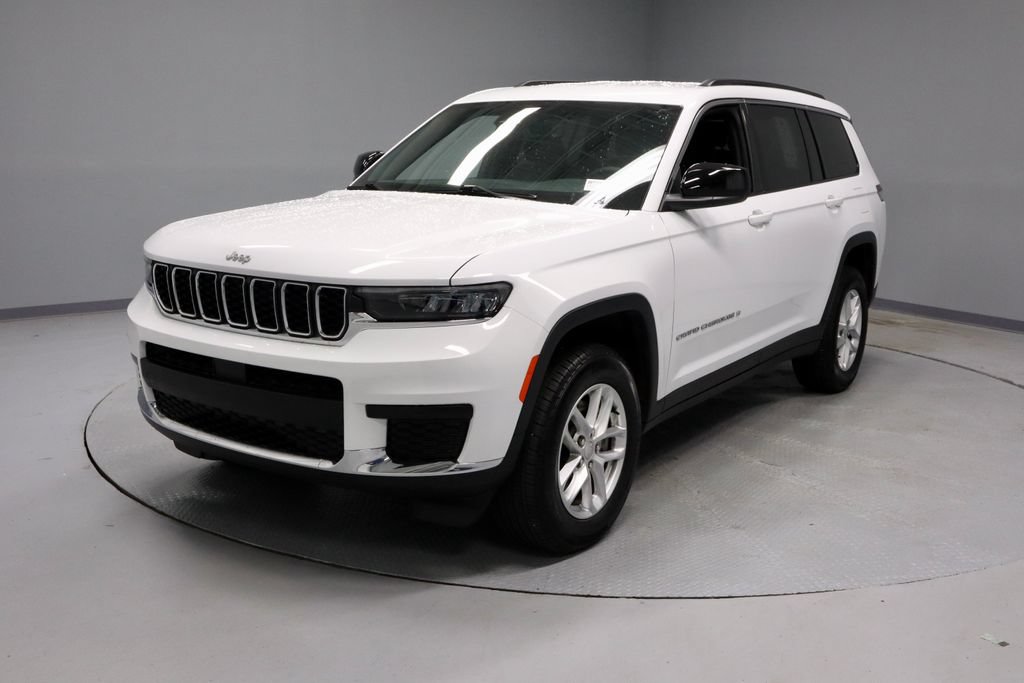 Used 2024 Jeep Grand Cherokee L Laredo w/ Trailer Tow Package AWD/4WD image 6