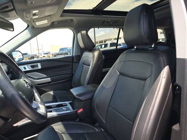 Certified 2023 Ford Explorer Limited w/ Limited Technology Package AWD/4WD image 13
