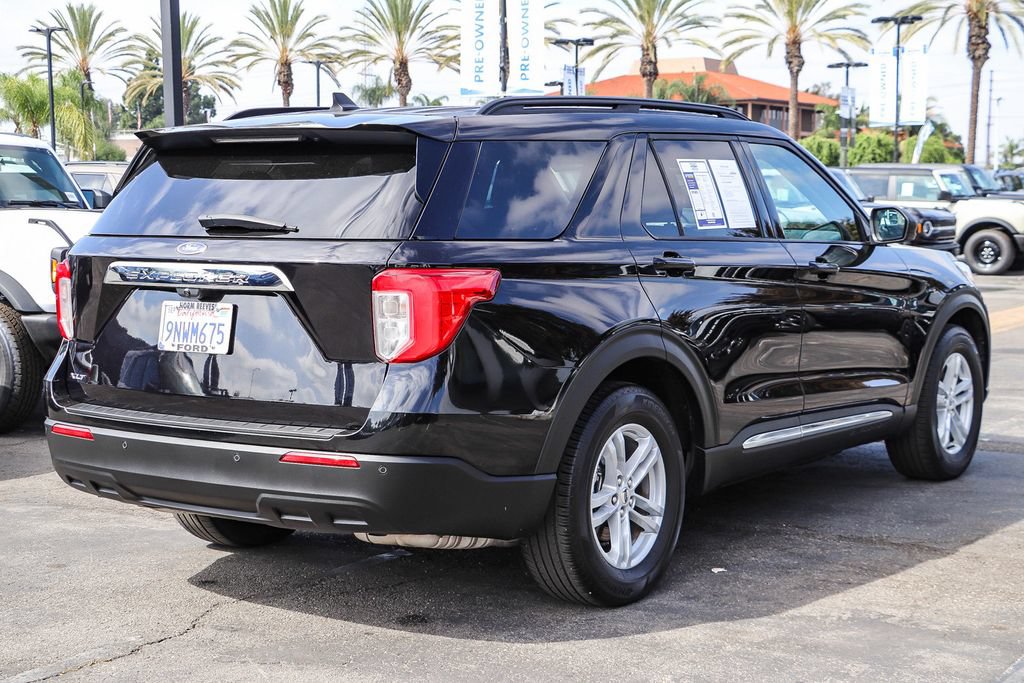 Certified 2024 Ford Explorer XLT RWD image 8