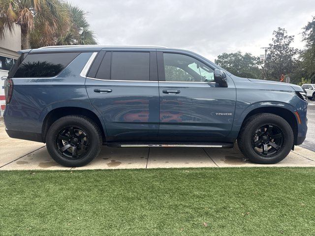 Used 2025 Chevrolet Tahoe LT w/ Comfort Package RWD image 2