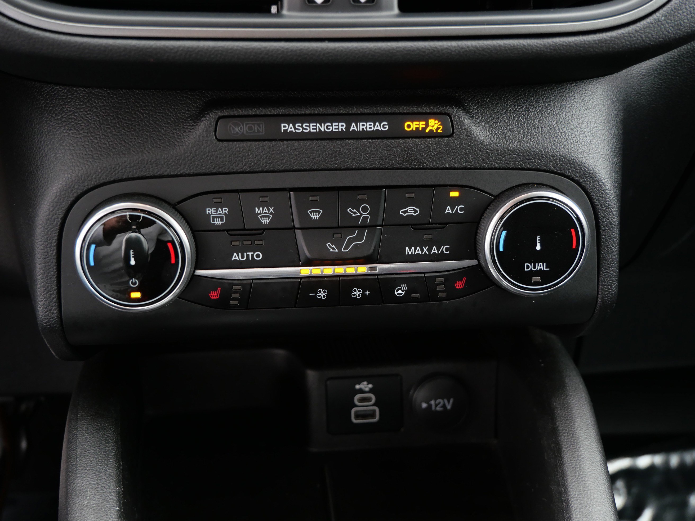 Certified 2024 Ford Escape Active AWD/4WD image 23