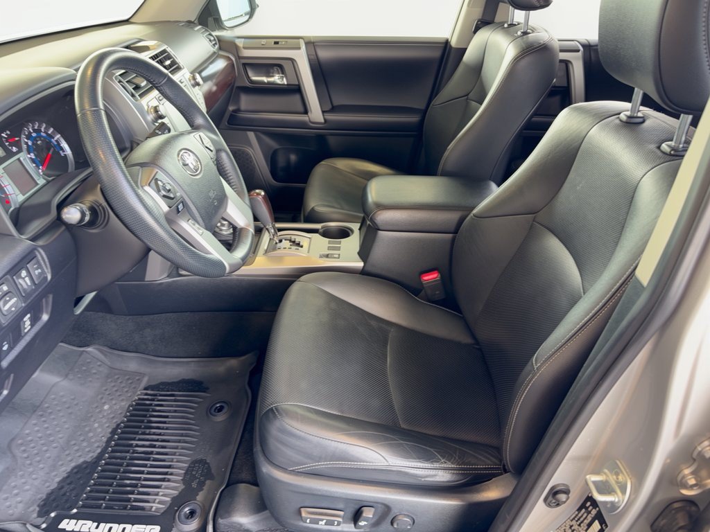 Used 2018 Toyota 4Runner Limited AWD/4WD image 5