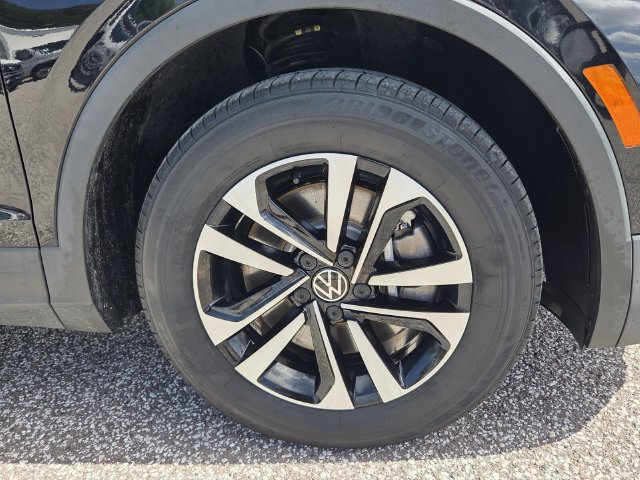 Used 2024 Volkswagen Tiguan S FWD image 11