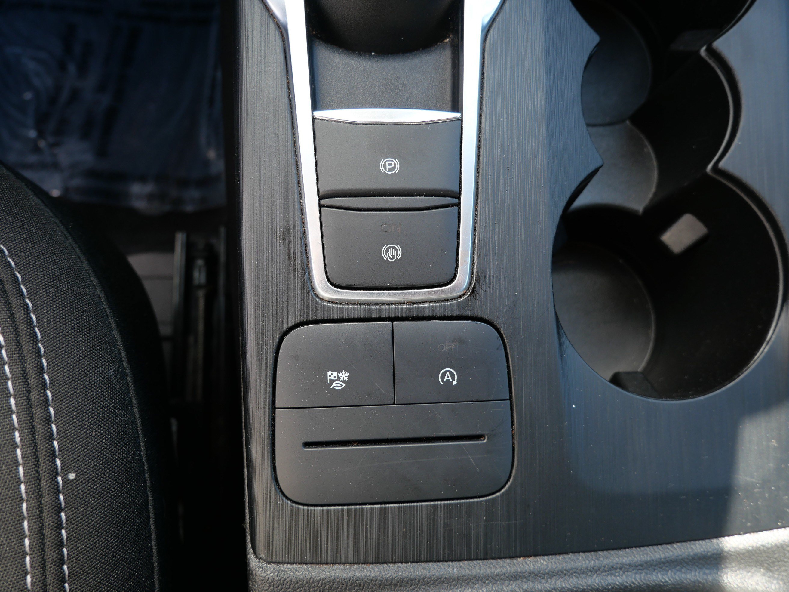 Certified 2024 Ford Escape Active AWD/4WD image 33