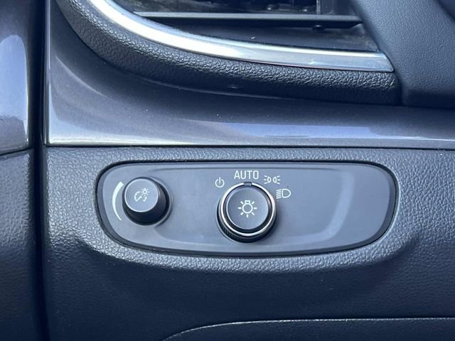Used 2018 Buick Encore Preferred FWD image 26