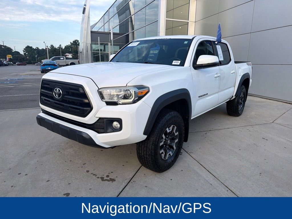 Used 2017 Toyota Tacoma TRD Off-Road AWD/4WD image 4