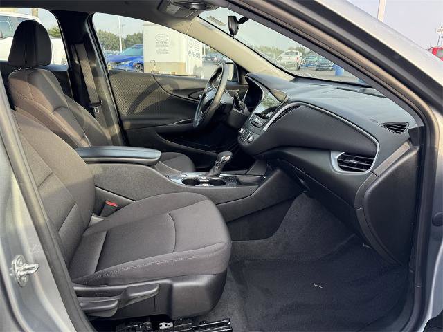 Used 2024 Chevrolet Malibu LT image 17