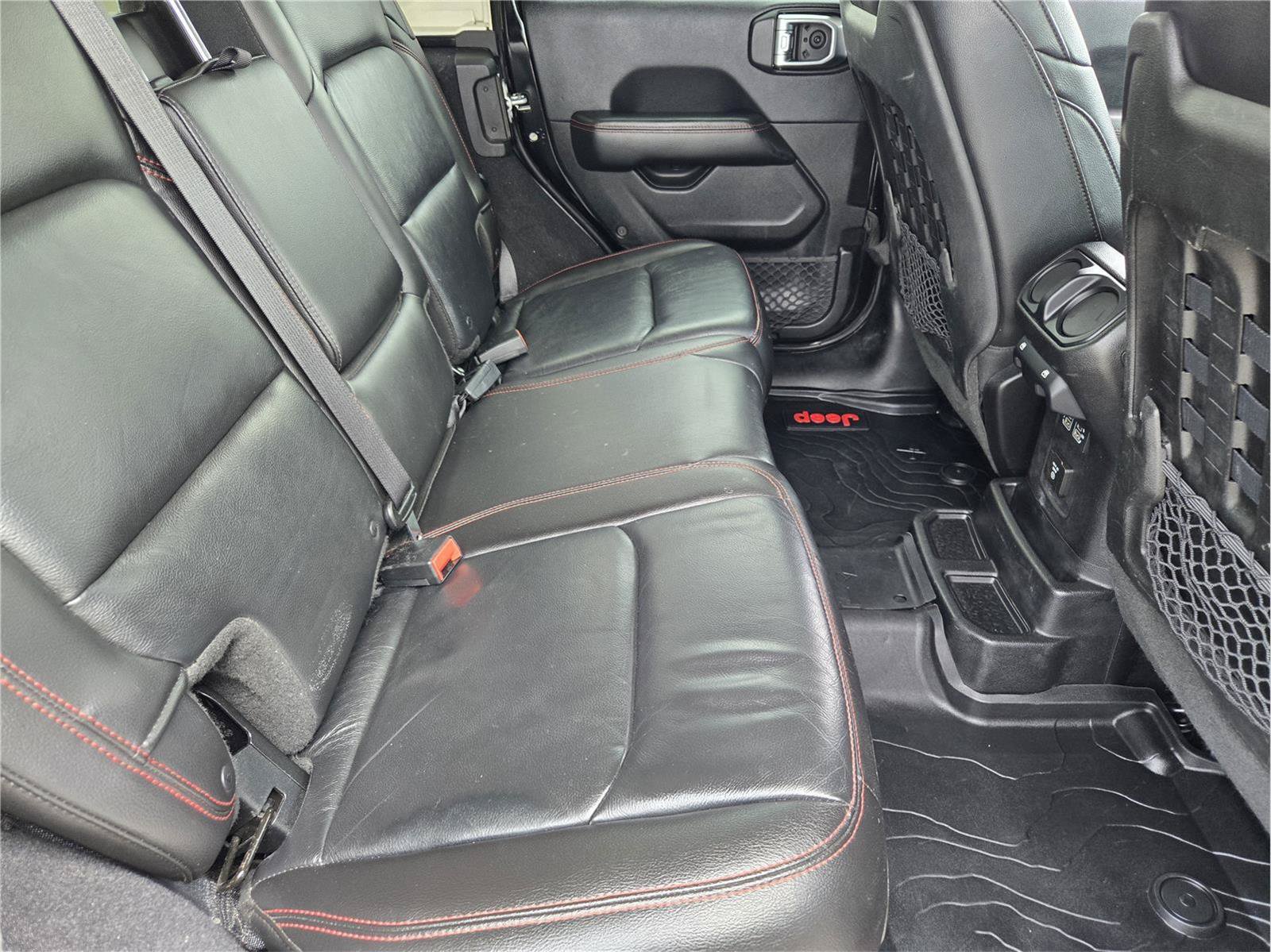 Used 2018 Jeep Wrangler Unlimited Rubicon AWD/4WD image 31
