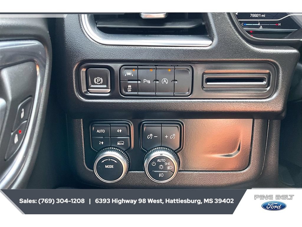 Used 2023 GMC Yukon XL SLT AWD/4WD image 23