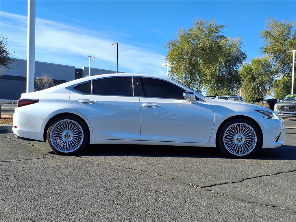 Used 2023 Lexus ES 350 image 2