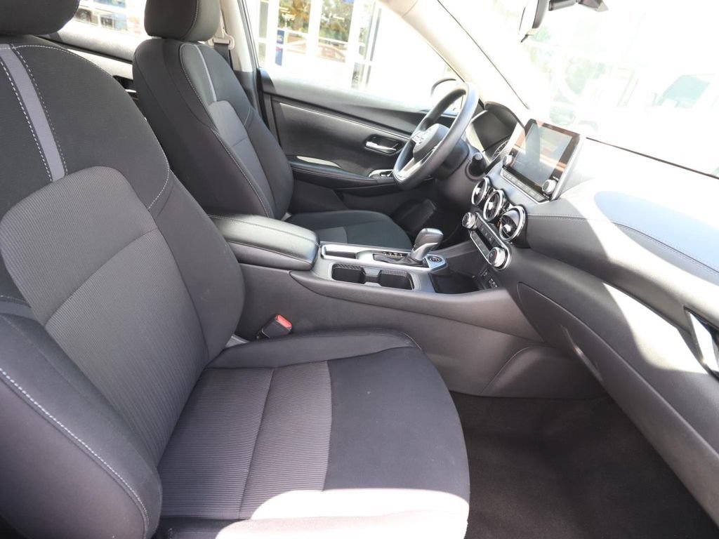 Used 2024 Nissan Sentra SV FWD image 12