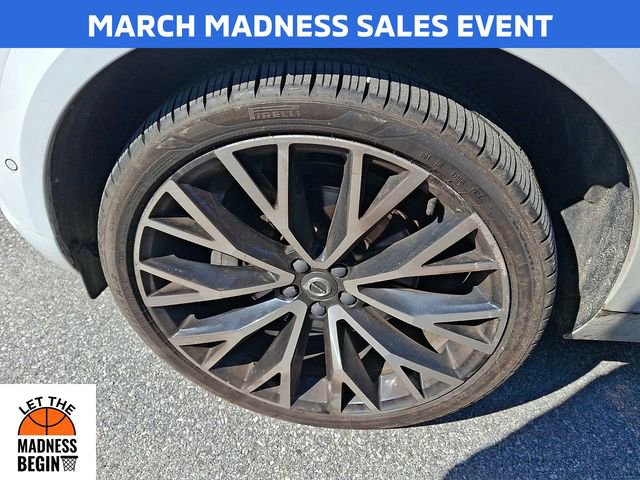 Used 2018 Volvo XC60 T6 Momentum w/ Advanced Package image 4