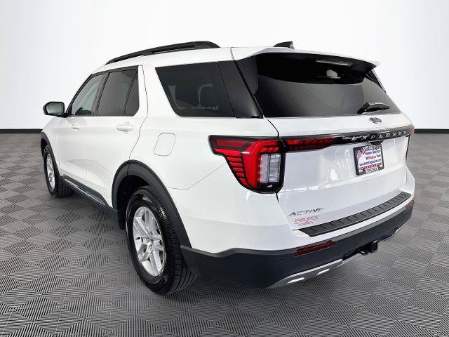 Certified 2025 Ford Explorer Active w/ Active Comfort Package RWD image 5