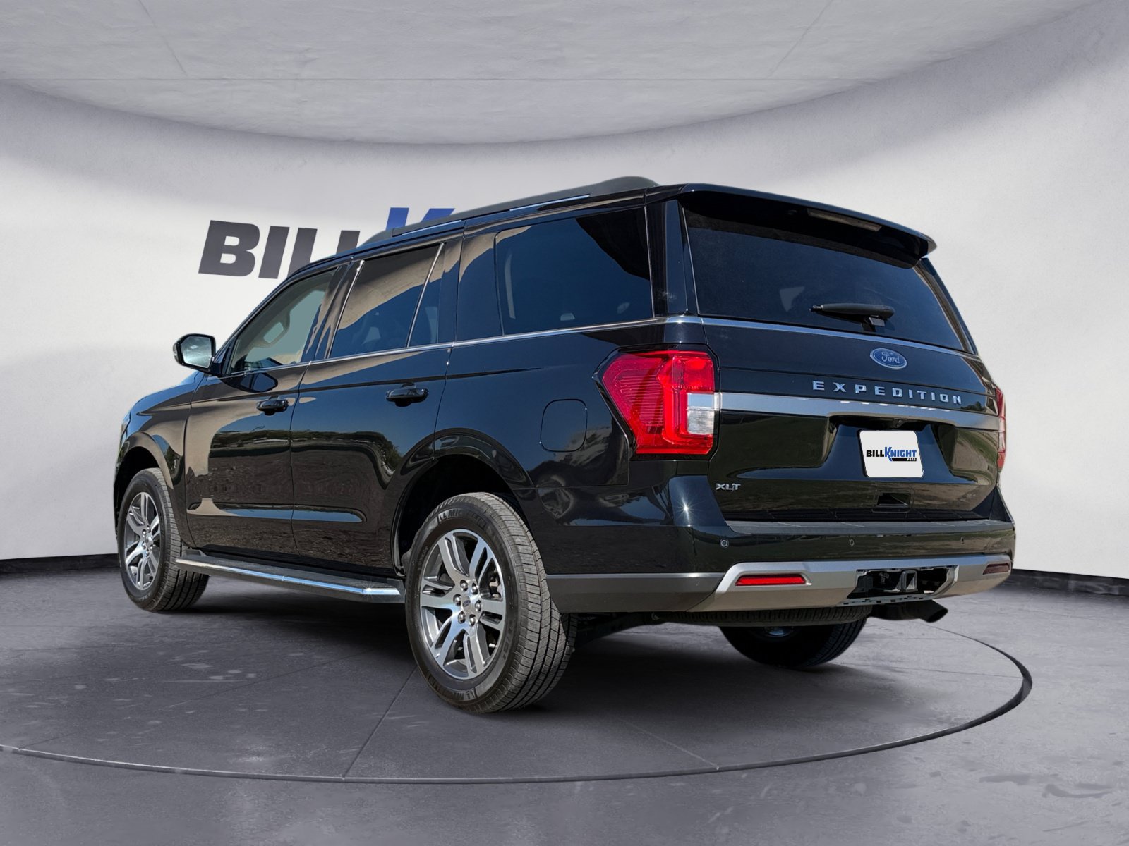 Certified 2022 Ford Expedition XLT AWD/4WD image 3