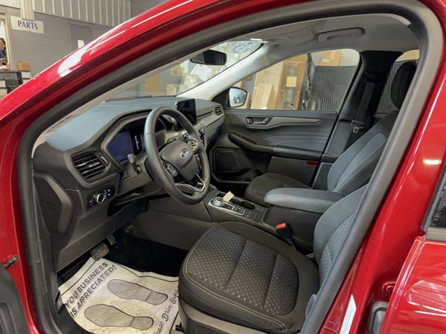 Certified 2023 Ford Escape Active AWD/4WD image 10