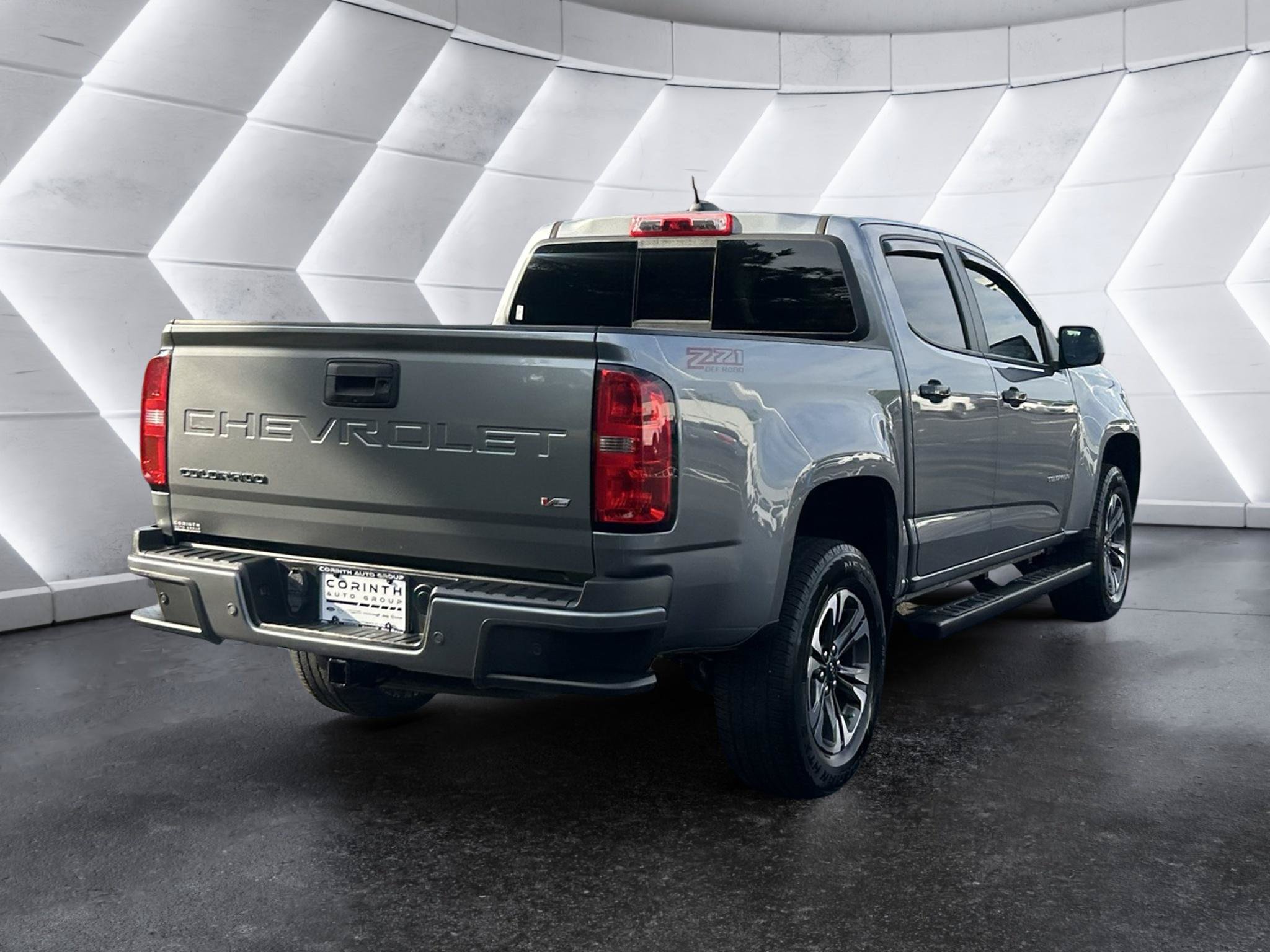 Used 2021 Chevrolet Colorado Z71 AWD/4WD image 7