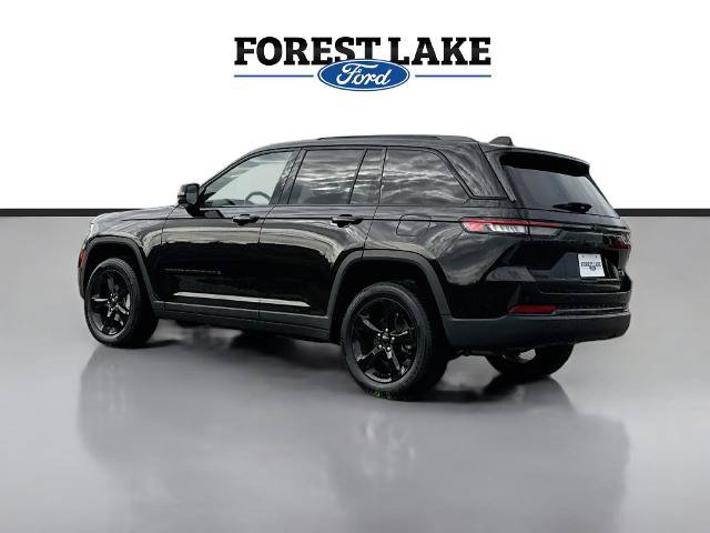 Used 2023 Jeep Grand Cherokee Limited w/ Black Appearance Package AWD/4WD image 5
