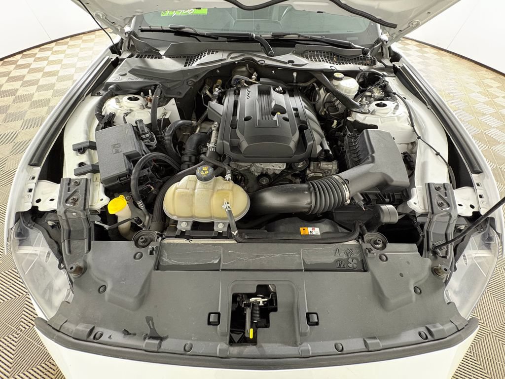 Certified 2018 Ford Mustang Premium RWD image 31