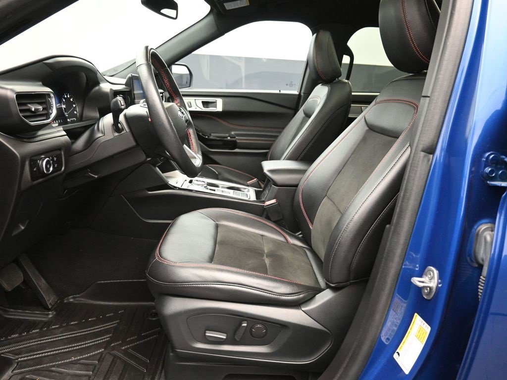 Certified 2023 Ford Explorer ST-Line w/ Class IV Trailer Tow Package image 21