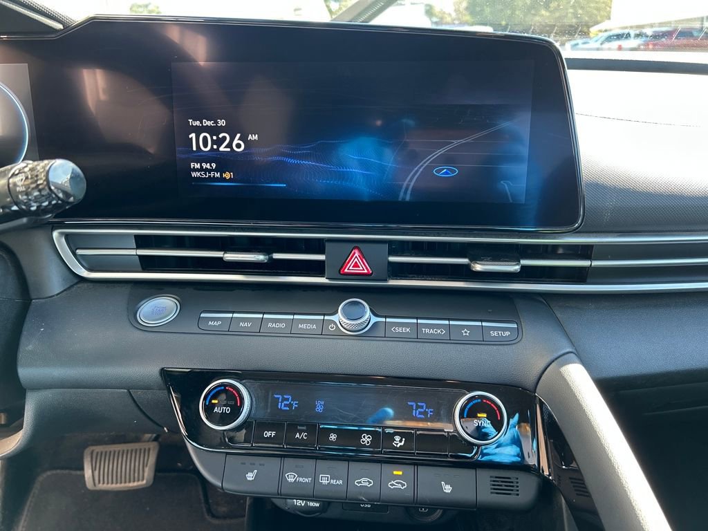 Used 2023 Hyundai Elantra SEL w/ Convenience Package image 17