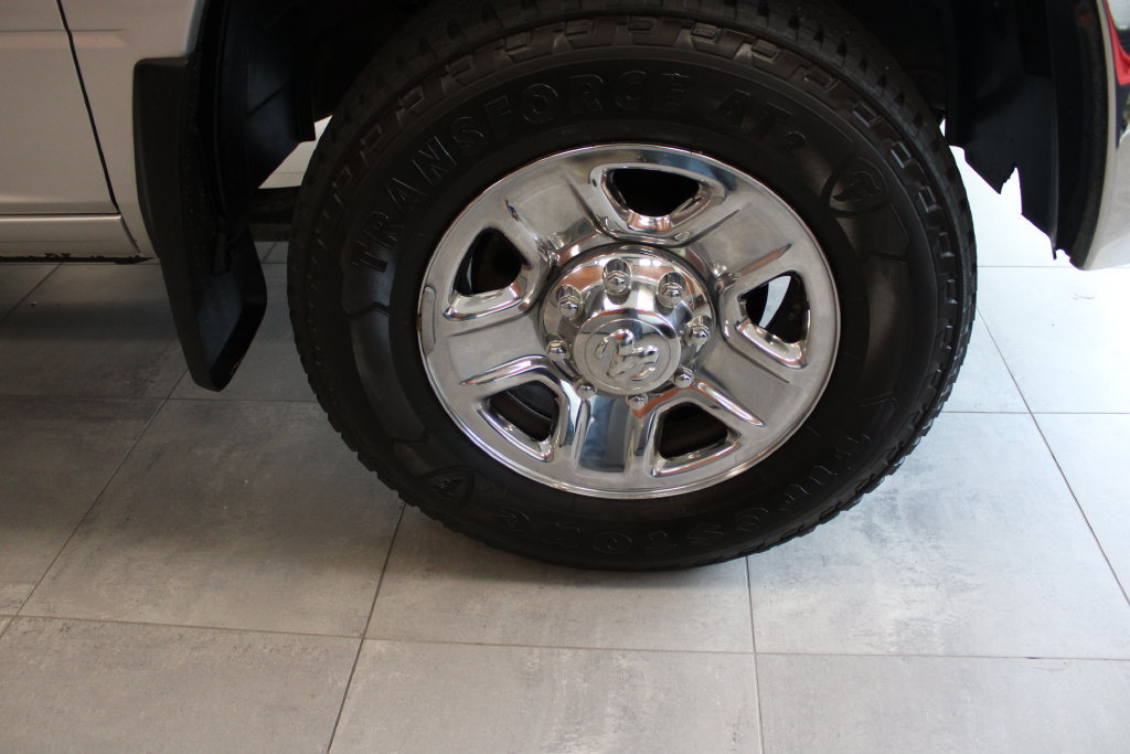 Used 2018 RAM 2500 Tradesman w/ Chrome Appearance Group AWD/4WD image 9