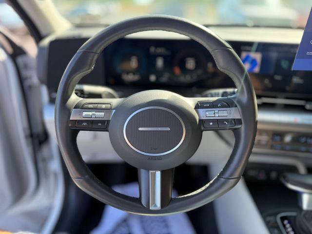 Used 2025 Hyundai Kona SEL AWD/4WD image 8