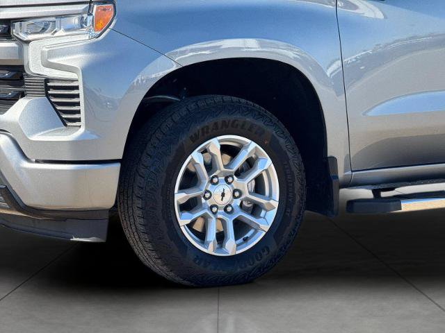 Used 2023 Chevrolet Silverado 1500 RST w/ Z71 Off-Road Package AWD/4WD image 23