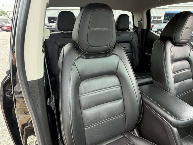 Used 2018 GMC Canyon Denali RWD image 28