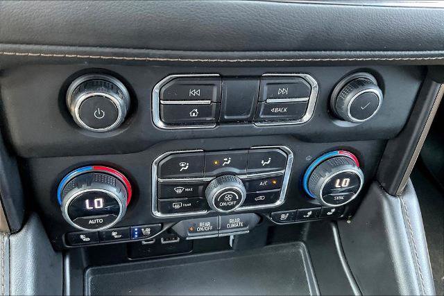 Used 2023 Chevrolet Suburban High Country RWD image 19