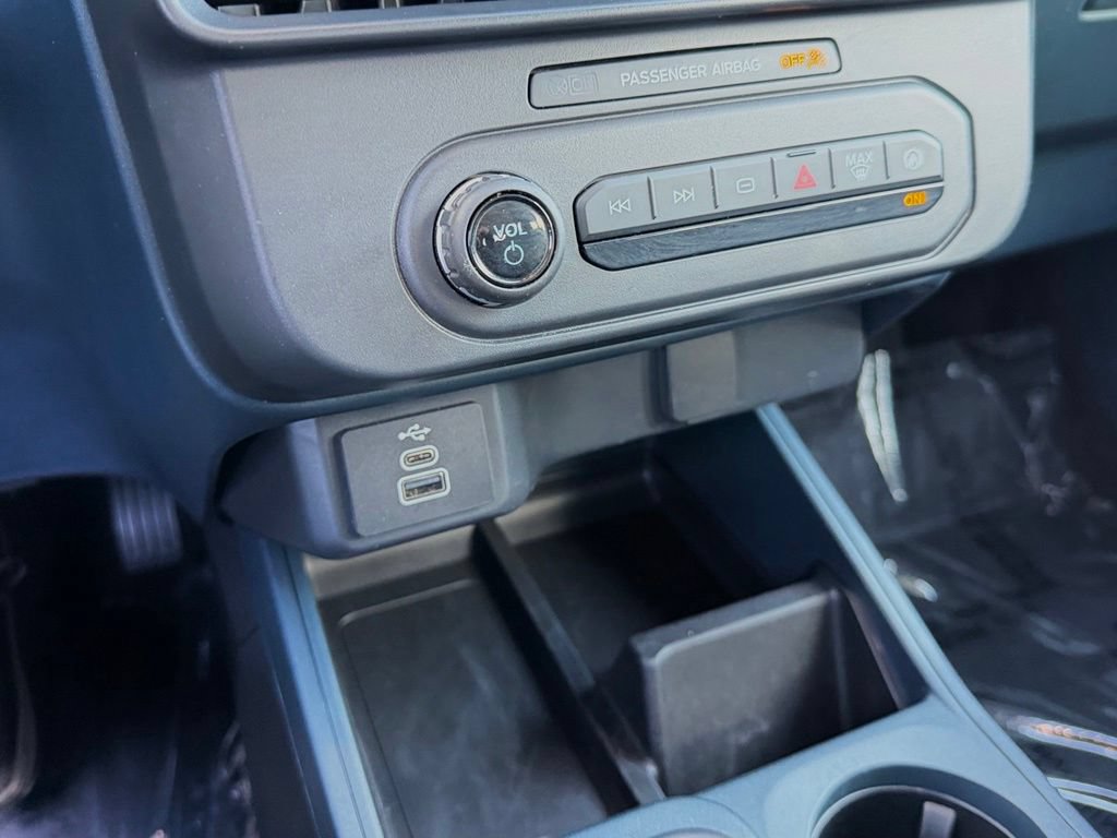 Certified 2025 Ford Maverick XL FWD image 24