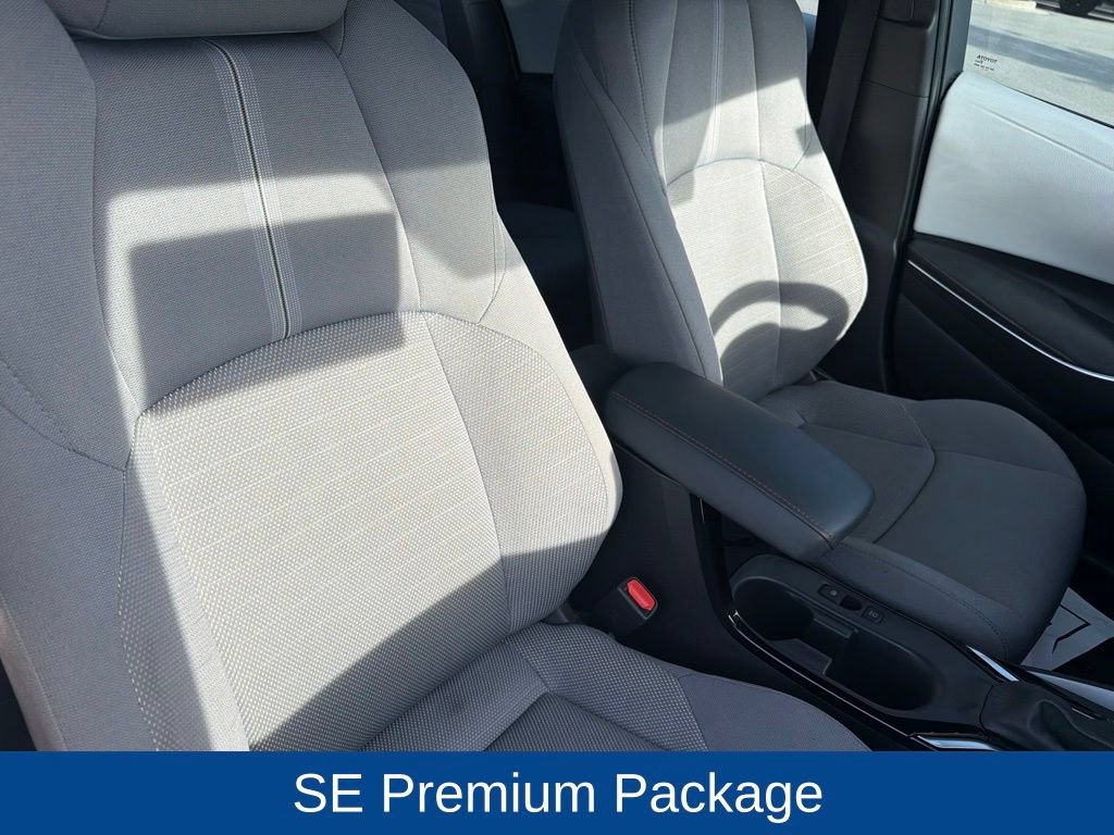 Used 2024 Toyota Corolla SE w/ SE Premium Package FWD image 13