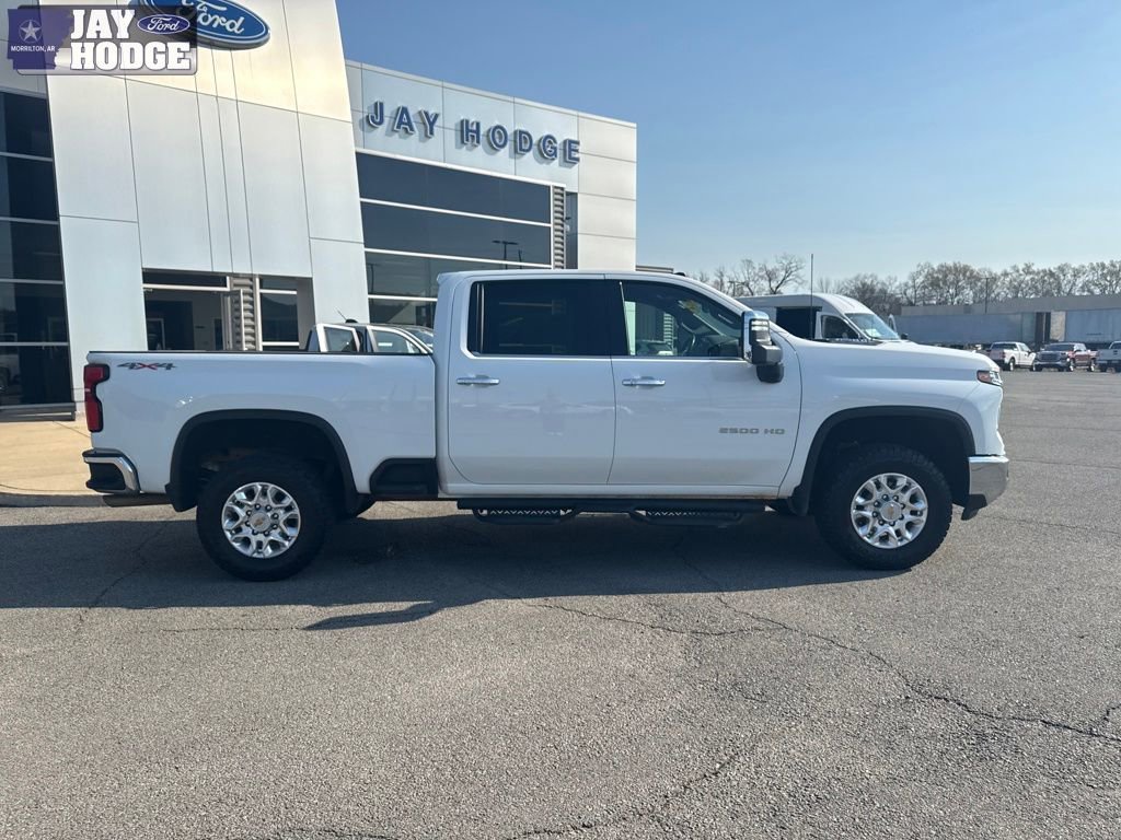 Used 2024 Chevrolet Silverado 2500 LTZ w/ LTZ Convenience Package image 7