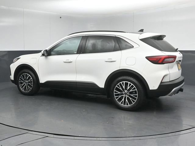 Certified 2024 Ford Escape SE w/ PHEV Premium Package image 8