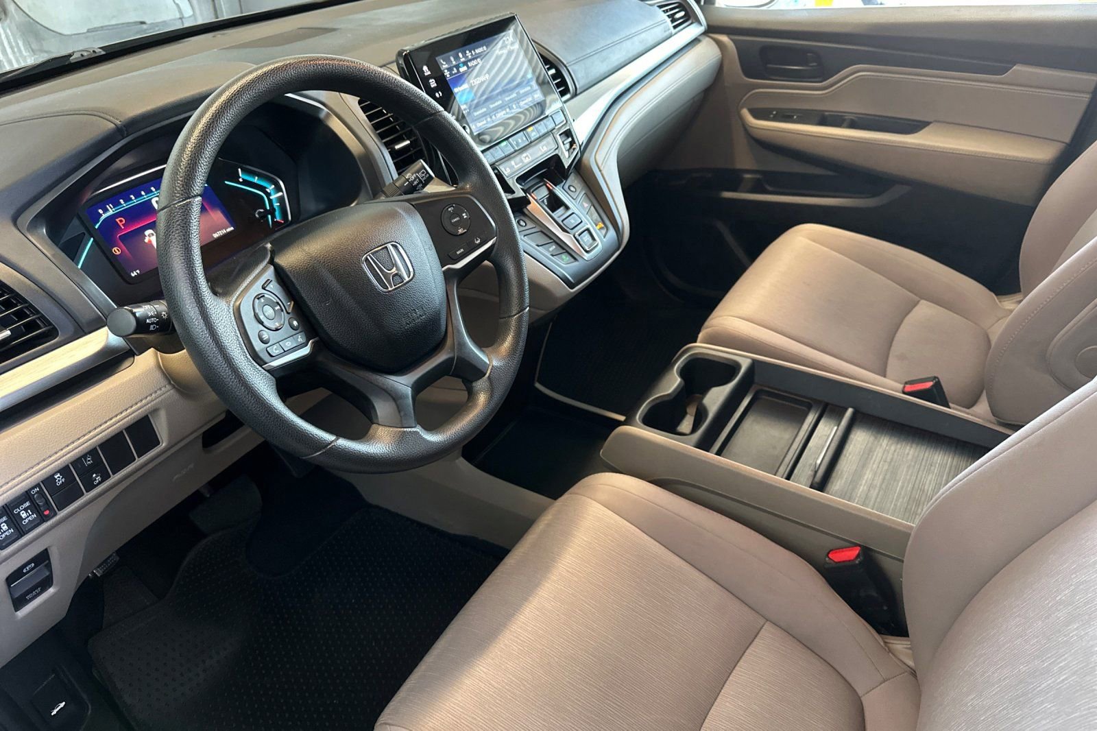 Used 2018 Honda Odyssey EX image 12