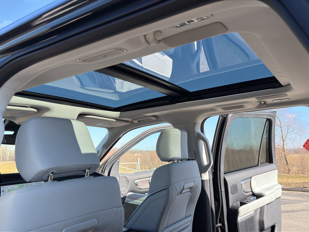 Certified 2025 Ford Expedition Max Platinum w/ Platinum Ultimate Package image 42