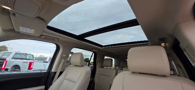 Certified 2023 Ford Expedition XLT image 11