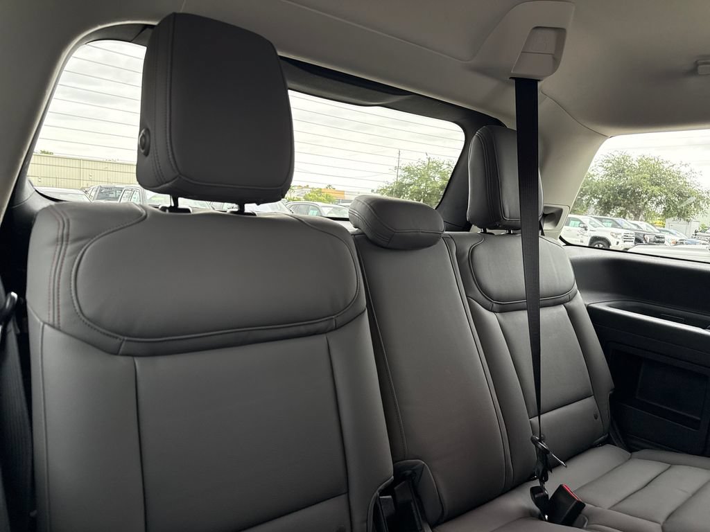 Certified 2025 Ford Expedition Active RWD image 30