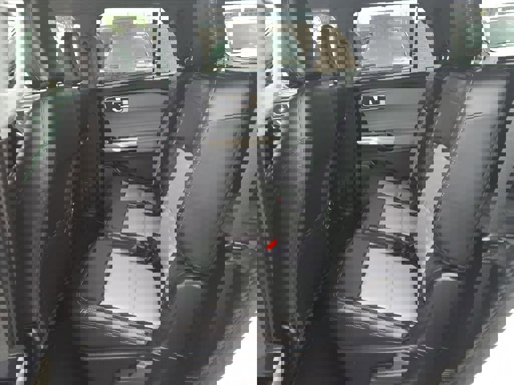 Certified 2023 Ford Explorer XLT w/ Equipment Group 202A image 18