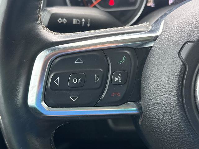 Used 2018 Jeep Wrangler Unlimited Sahara w/ Uconnect 4C Nav & Sound Group AWD/4WD image 18