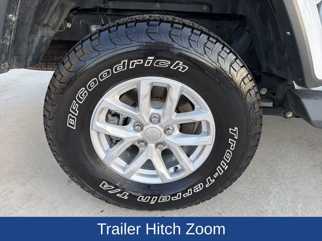 Used 2023 Jeep Gladiator Sport image 10