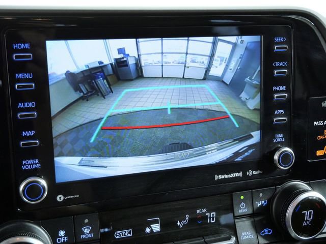 Used 2022 Toyota Highlander LE AWD/4WD image 25