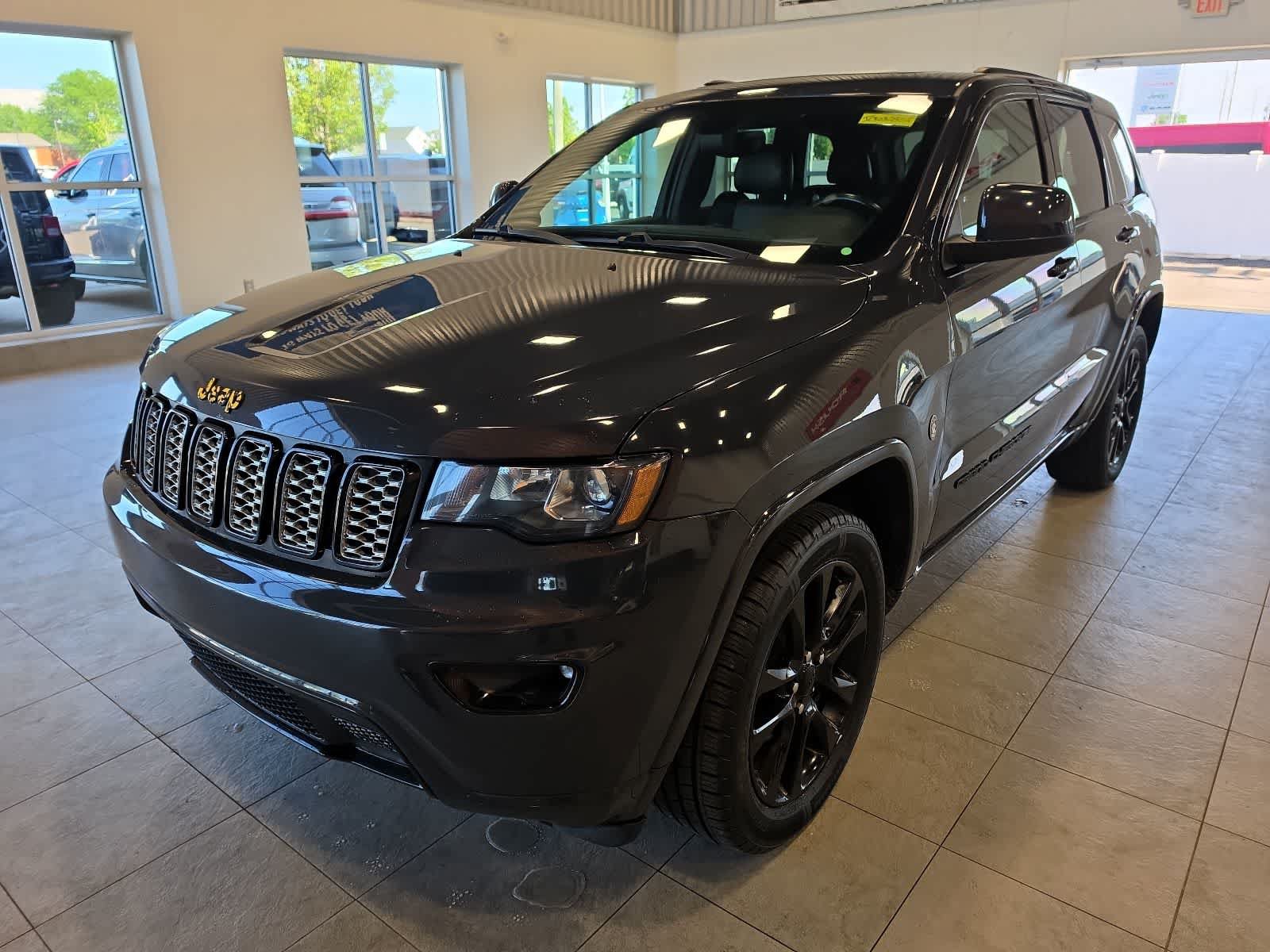 Used 2018 Jeep Grand Cherokee Altitude AWD/4WD video 2