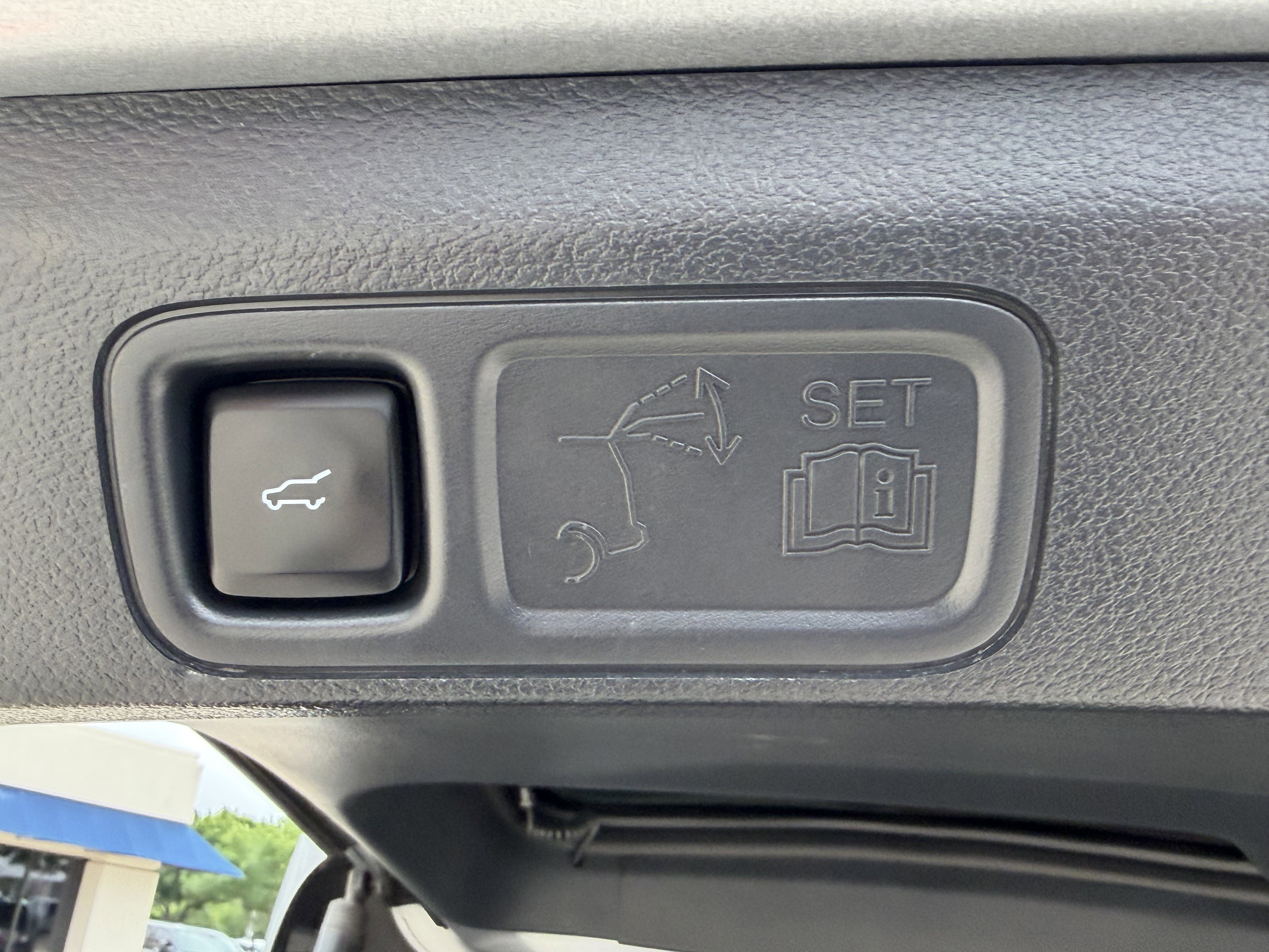 Certified 2024 Ford Expedition Limited RWD image 8