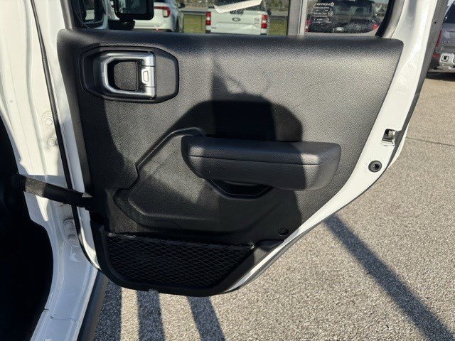 Used 2024 Jeep Wrangler Rubicon image 34