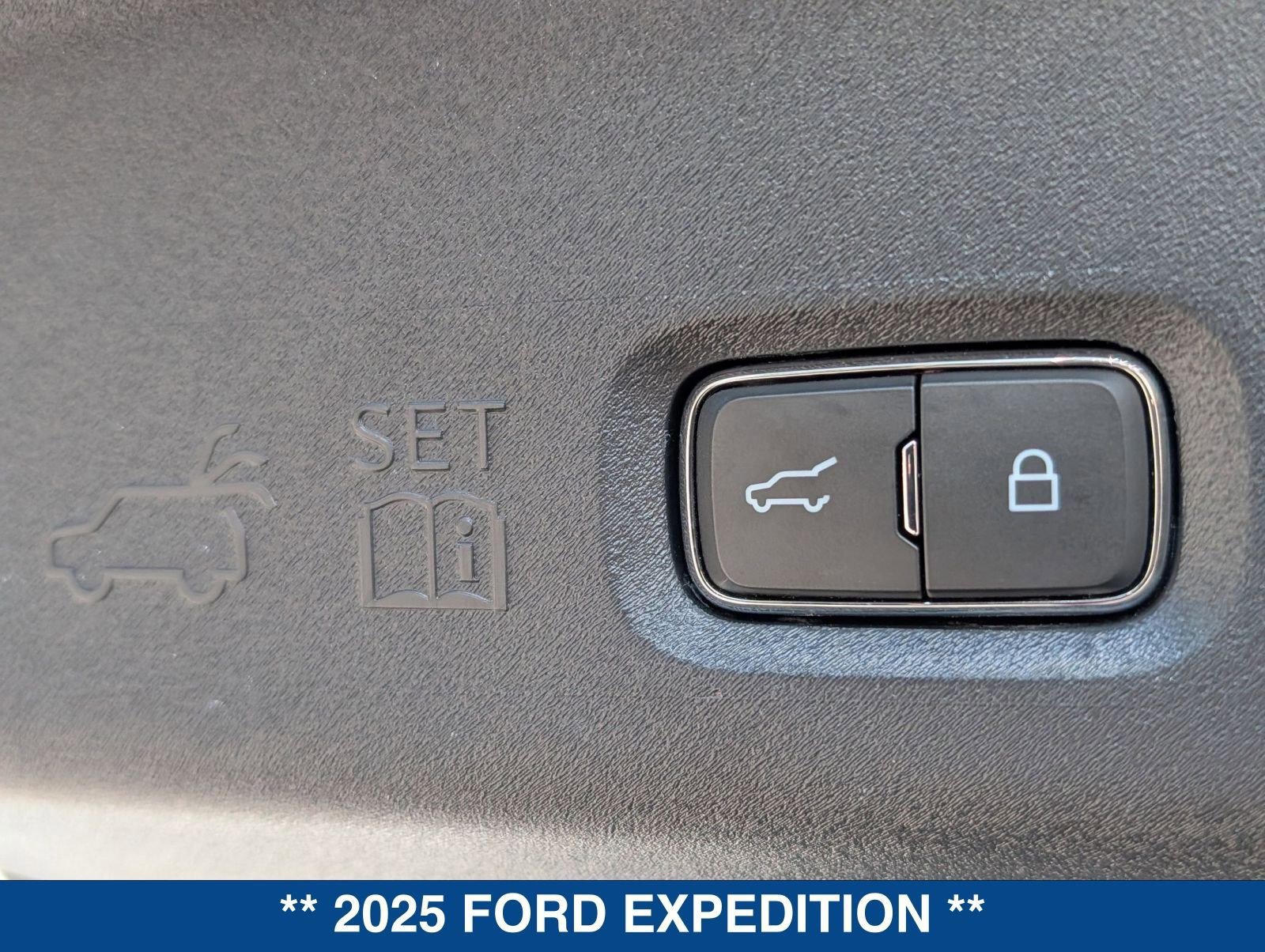 Certified 2025 Ford Expedition Active image 14