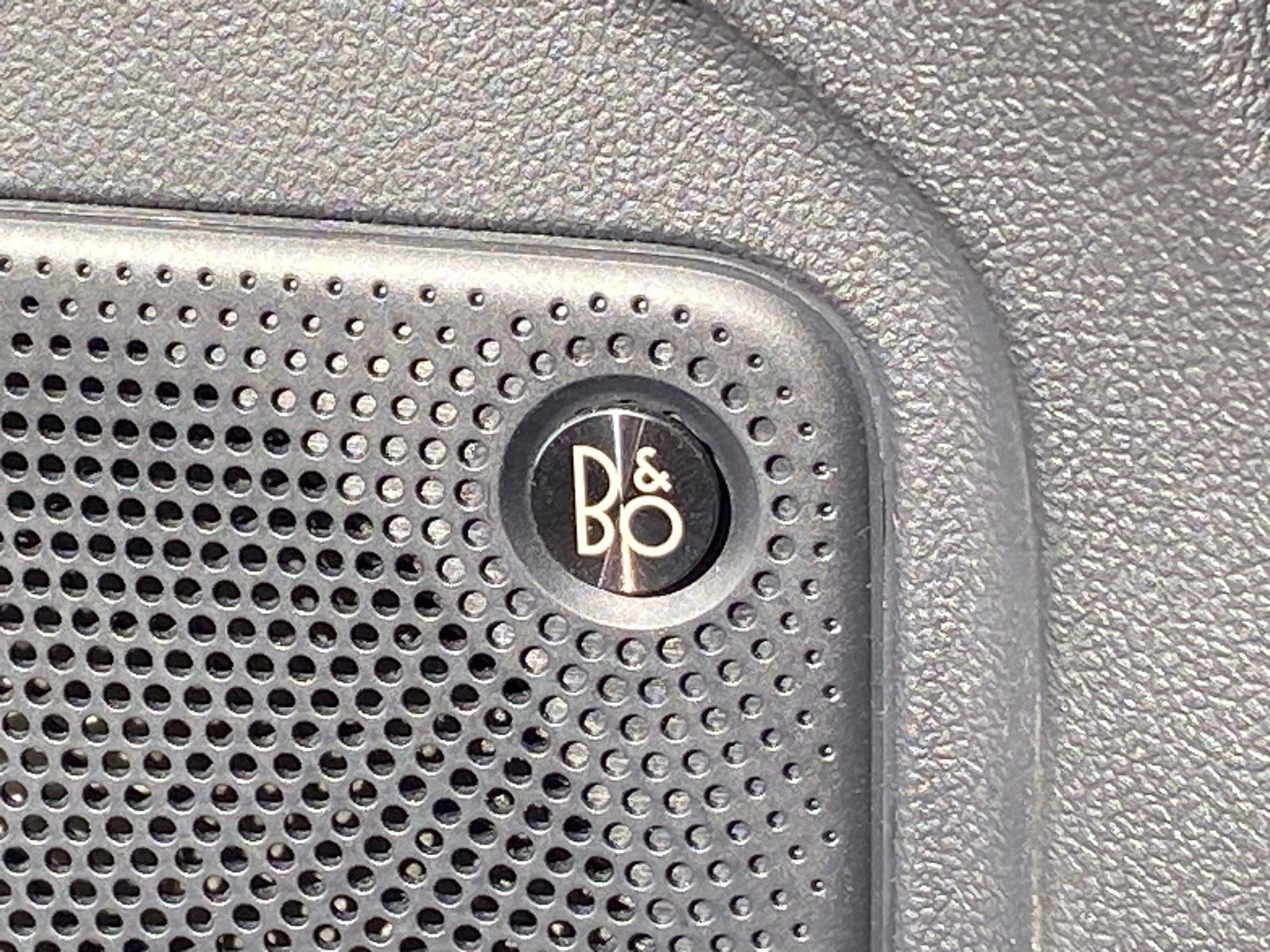 Certified 2025 Ford Escape Platinum w/ Premium Technology Package image 21