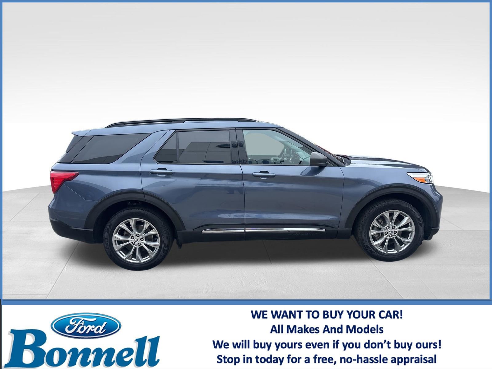 Certified 2021 Ford Explorer XLT w/ Equipment Group 202A image 3