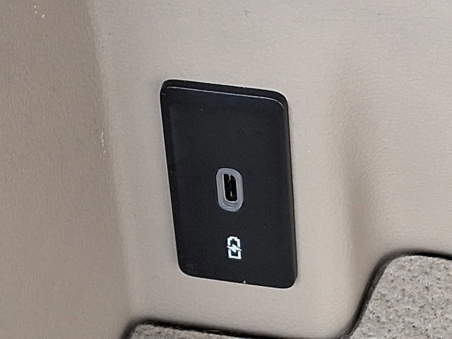 Used 2024 Volkswagen Atlas SEL Premium R-Line image 33