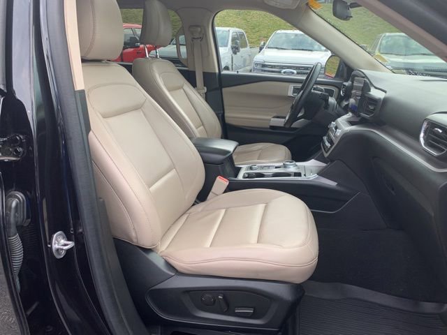 Certified 2023 Ford Explorer XLT w/ Equipment Group 202A AWD/4WD image 16