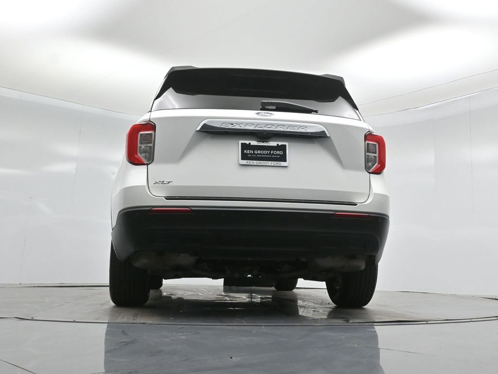 Certified 2022 Ford Explorer XLT image 15